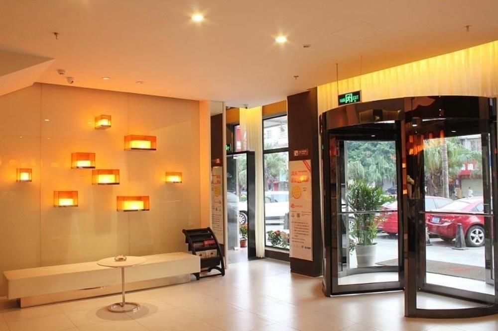 Jinjiang Inn Liuzhou Bubugao Square North Station Exterior photo